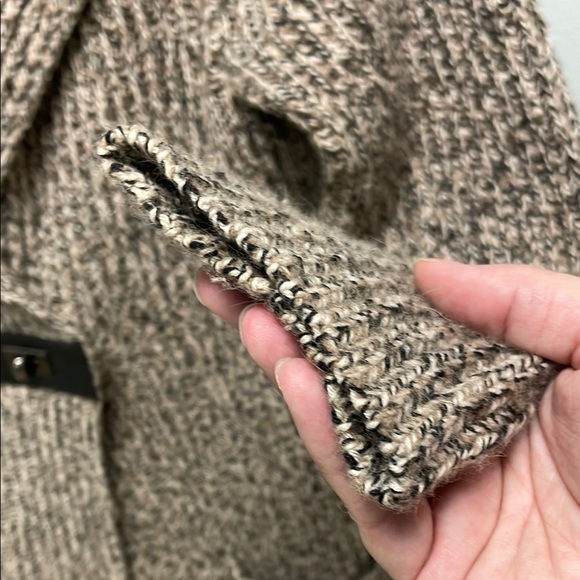 Magaschoni Oversized Cardigan in Medium. Wool/Merino/Lambswool/Angora Rabbit Mix - Picture 4 of 9